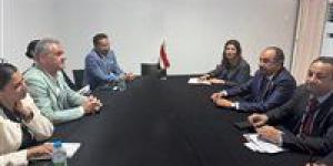بالبلدي: وزير
      قطاع
      الأعمال
      يعقد
      لقاءات
      مع
      مؤسسات
      تمويل
      وشركات
      أمريكية
      كبرى
      على
      هامش
      قمة
      الأعمال
      الأمريكية
      الأفريقية
      بأنجولا