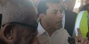 بالبلدي: كامل
      أبو
      علي
      يهدي
      المصري
      ملعبين
      جديدين
      لخدمة
      الناشئين
      والفريق
      الأول
