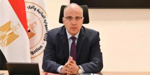 وزير
      الري
      يتفقد
      حالة
      الري
      ومحطات
      الرفع
      والمنشآت
      المائية
      بمحافظة
      الفيوم