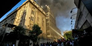 بالبلدي: مصر: مصرع 4 أشخاص بحريق سنترال رمسيس.. ووزير الاتصالات: الخدمات ستعود تدريجيا