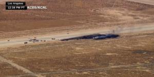 بالبلدي: فيديو لآثار تحطم قاذفة قنابل "بي-52" في قاعدة إدواردز الجوية بكاليفورنيا