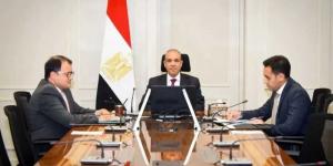 وزير
      الخارجية
      يبحث
      مع
      وزير
      خارجية
      سيشل
      سبل
      تعزيز
      العلاقات
      الثنائية
      والقضايا
      الإقليمية