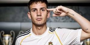 بالبلدي : ريال
      مدريد
      يعلن
      قائمته
      لمواجهة
      فيورنتينا
      الودية..
      وغياب
      ماستانتونو