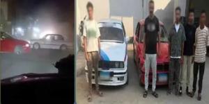 ضبط
      المتهمين
      بأداء
      حركات
      استعراضية
      بسيارتين
      وتعريض
      حياتهم
      والآخرين
      للخطر
      بالشرقية