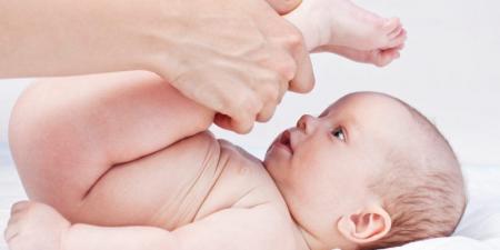 بالبلدي : ما هي أعراض الإمساك عند الرضع؟.. يكون البراز صلبًا ومتحجرًا