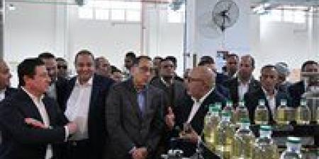 بالبلدي : رئيس الوزراء يتفقد المُجمع الصناعي لاستخلاص وتكرير وتعبئة الزيوت بمدينة السادات