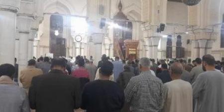 بالبلدي: قبلة أهالى قنا.. صلاة التراويح من مسجد سيدى عبد الرحيم القنائى.. فيديو