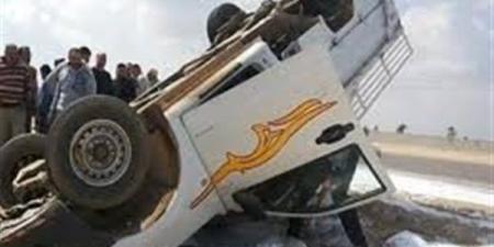 بالبلدي: إصابة 18 شخصا في حادث انقلاب سيارة ميكروباص بأسوان belbalady.net