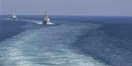 بالبلدي : جماعة الحوثي تعلن استهداف سفينة إسرائيلية ومدمرتين أمريكيتين