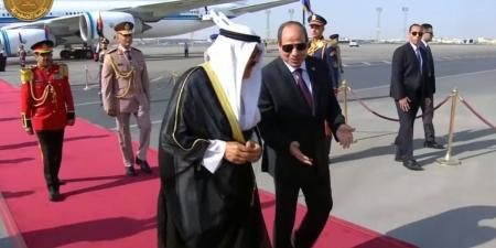 بالبلدي : مراسم استقبال أمير الكويت في مطار القاهرة | صور