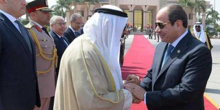 بالبلدي : الرئيس السيسي يودع أمير الكويت في مطار القاهرة