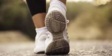 بالبلدي : تحسين الهضم الحد من التوتر.. 7 فوائد لـ المشي بعد العشاء