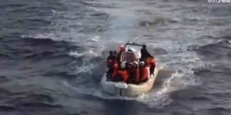 بالبلدي: إنقاذ 87 مهاجرا من الغرق قبالة سواحل ليبيا ونقلهم إلى إيطاليا.. فيديو belbalady.net