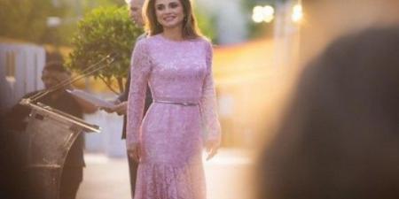 بالبلدي: العاهل الأردني يقلد الملكة رانيا وسام النهضة المرصع