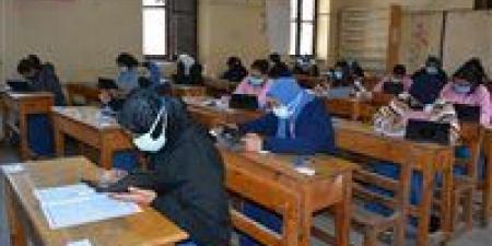 بالبلدي : طلاب الثاني الثانوي بالجيزة والقاهرة يؤدون امتحان اللغة العربية اليوم