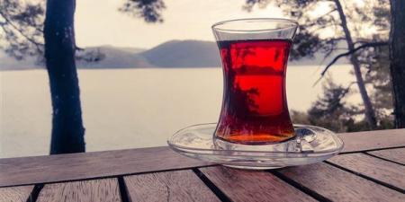 بالبلدي : هل يصلح الشاي بديلا للطعام أو المياه.. وما فوائد الشاي الأسود؟