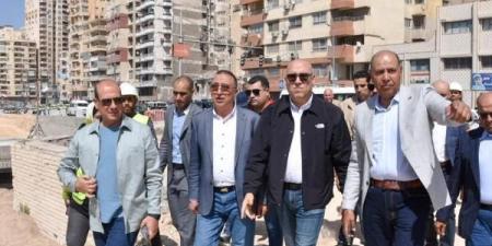 وزير الإسكان ومحافظ الإسكندرية يختتمان جولتهما بتفقد مشروع توسعة الكورنيش