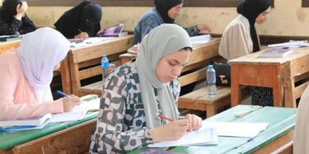 بالبلدي : 37 ألف طالب يؤدون أول امتحانات الثانوية العامة بالمنيا وسط إجراءات أمنية مشددة