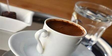 بالبلدي: ما هي فوائد تناول الماء بعد كوبا من الشاي أو القهوة؟