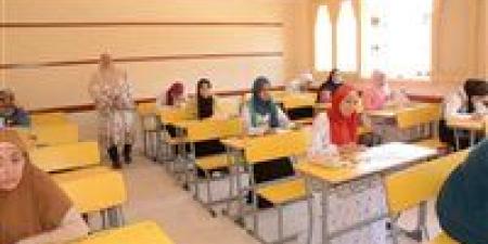 بالبلدي: انتهاء
      امتحان
      الفيزياء
      لشعبة
      علمي
      والتاريخ
      للأدبي
      لطلاب
      الثانوية
      العامة
      "نظامين
      الجديد
      والقديم"
