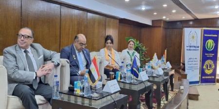 بالبلدي: جامعة
      حلوان
      تحتضن
      «اليوم
      البيئي»
      ضمن
      مبادرة
      «اتحضر
      للأخضر»
      لمواجهة
      تحديات
      التغير
      المناخي