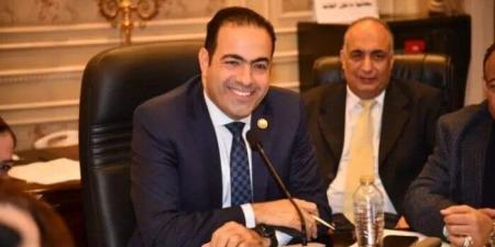 بالبلدي : رئيس
      لجنة
      الشباب
      بـ«النواب»:
      غدًا
      اجتماع
      موسع
      لمتابعة
      إنشاء
      ستاد
      النادي
      المصري