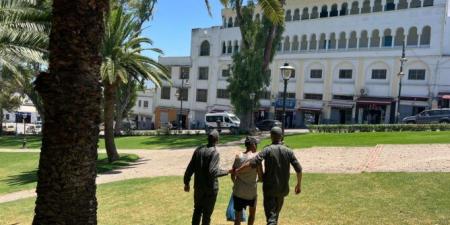 بالبلدي : حملات
      واسعة
      بطنجة
      لإيواء
      المشردين
      والمتسولين
      مع
      بداية
      الصيف