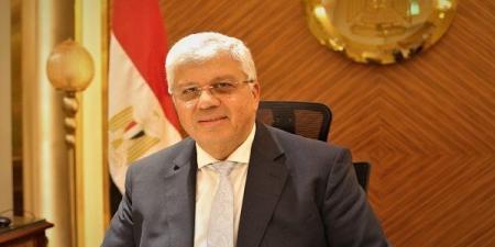 بالبلدي: وزير
      التعليم
      العالي
      ينعى
      الدكتور
      خيري
      عبدالحميد
      رئيس
      جامعة
      أكتوبر
      للعلوم
      الحديثة
      والآداب