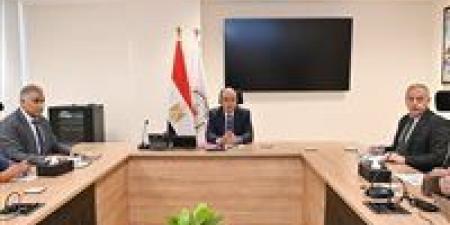 بالبلدي: وزير
      الري
      يتابع
      حالة
      المنظومة
      المائية
      بمحافظة
      الجيزة