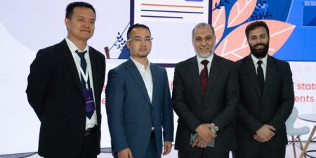 بالبلدي : وزير
      الصحة
      يتفقد
      جناح
      شركة
      «
      هيلث
      إنسايتس
      Health-Insights
      »
      في
      معرض
      «
      Africa
      Health
      ExCon
      »