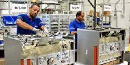 بالبلدي: «مدبولي»
      يفتتح
      مصنعًا
      للأجهزة
      المنزلية
      ومستودعًا
      ضخمًا