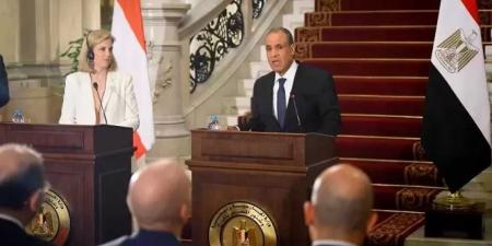 وزير
      الخارجية:
      نكثف
      جهودنا
      لسرعة
      التوصل
      لاتفاق
      لوقف
      إطلاق
      النار
      لحقن
      دماء
      الفلسطينيين