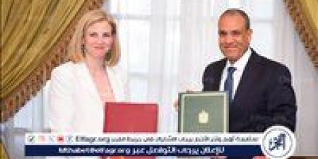 بالبلدي: مصر
      والنمسا
      تتفقان
      على
      مقاربة
      شاملة
      للهجرة
      وتعميق
      التعاون
      الثنائي