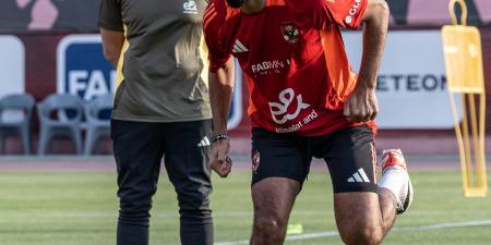 بالبلدي: عمر
      الساعي
      وتعليق
      المصري
      بعد
      ضمه..
      وتصرف
      مفاجئ
      من
      ريفيرو
      عن
      حسين
      الشحات