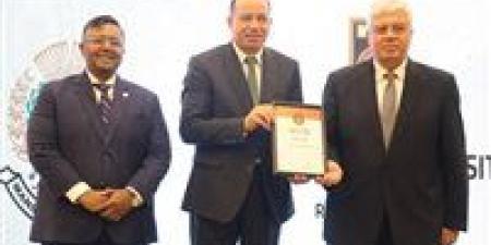 بالبلدي: جامعة
      المنصورة
      تُكرَّم
      ضمن
      أفضل
      الجامعات
      المصرية
      في
      تصنيف
      QS
      العالمي