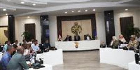 بالبلدي: محافظ
      أسوان
      يعتمد
      خطة
      التعبئة
      العامة
      لمواجهة
      الكوارث
      والأزمات
      لعام
      2025/2026