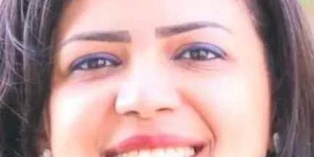 نيفين
      عباس:
      على
      بلاطة..