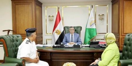 بالبلدي: محافظ
      الجيزة:
      حملات
      مفاجئة
      للكشف
      عن
      تعاطي
      المخدرات
      بين
      السائقين