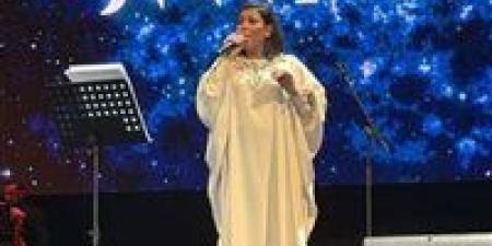 بالبلدي: عمرو
      أديب
      يدافع
      عن
      شيرين
      بعد
      فضيحة
      «البلاي
      باك»:
      مطربة
      جبارة..
      وقدمت
      مليون
      حفلة
      عظيمة
      قبل
      كدة