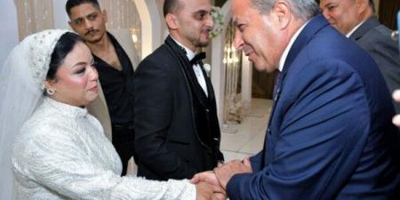 بالبلدي: في
      لفتة
      إنسانية..
      محافظ
      بورسعيد
      يشهد
      حفل
      زفاف
      اثنين
      من
      أبطال
      ذوي
      الهمم