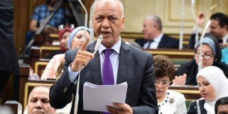 بالبلدي: مصطفى
      بكرى
      رافضا
      زيادة
      الإيجار
      20
      ضعفا:
      «بالراحة
      على
      الشعب..
      طالما
      الناس
      هتتشرد
      بلاش
      تموتهم»