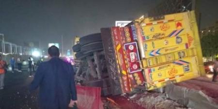 بالبلدي: تفاصيل
      دهس
      تريلا
      لـ
      7
      سيارات
      على
      الطريق
      الدائرى
      بالمعادى
      –
      القاهرة
      تايمز