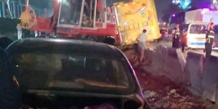بالبلدي : تفاصيل
      دهس
      تريلا
      لـ
      7
      سيارات
      على
      الطريق
      الدائرى
      بالمعادى