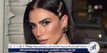 بالبلدي: صبا
      مبارك
      تدافع
      عن
      شيرين
      عبد
      الوهاب:
      "لما
      بسمع
      صوتها
      بدمّع..
      وهي
      أسطورة
      حقيقية"