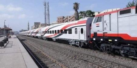 بالبلدي: «المكيفة
      والروسي
      وتالجو»..
      مواعيد
      قطارات
      الصعيد
      والإسكندرية
      اليوم
      الجمعة
      4-7-2025