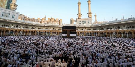 بالبلدي: إمام الحرم يشعل تفاعلا بفيديو يرصد تأثره خلال الدعاء للفلسطينيين بأول خطبة جمعة بالعام الهجري الجديد