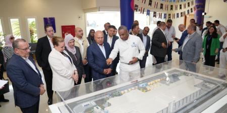 بالبلدي : Minister
      of
      Industry
      and
      Transport
      visits
      MARS
      Egypt
      OCT
      plant
      in
      a
      first
      of
      its
      kind
      visit
      to
      strengthen
      industrial
      cooperation
      &
      support