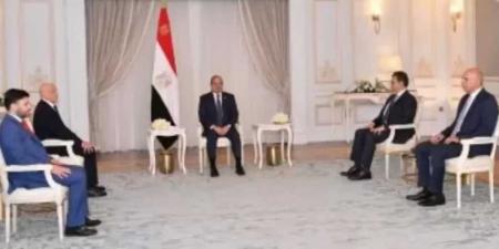 الرئيس
      السيسى
      يستقبل
      المستشار
      عقيلة
      صالح
      رئيس
      مجلس
      النواب
      الليبى