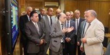 بالبلدي: وزير
      الكهرباء
      يتفقد
      هيئة
      المواد
      النووية
      ويستعرض
      مشروعات
      العمل
      الحالية