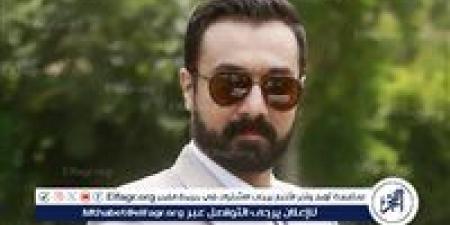 بالبلدي: حسن
      عيد
      يثير
      قلق
      الجمهور
      ويطلب
      الدعاء
      لزوجته
      بالشفاء
      العاجل
      عبر
      فيسبوك
      دون
      الكشف
      التفاصيل